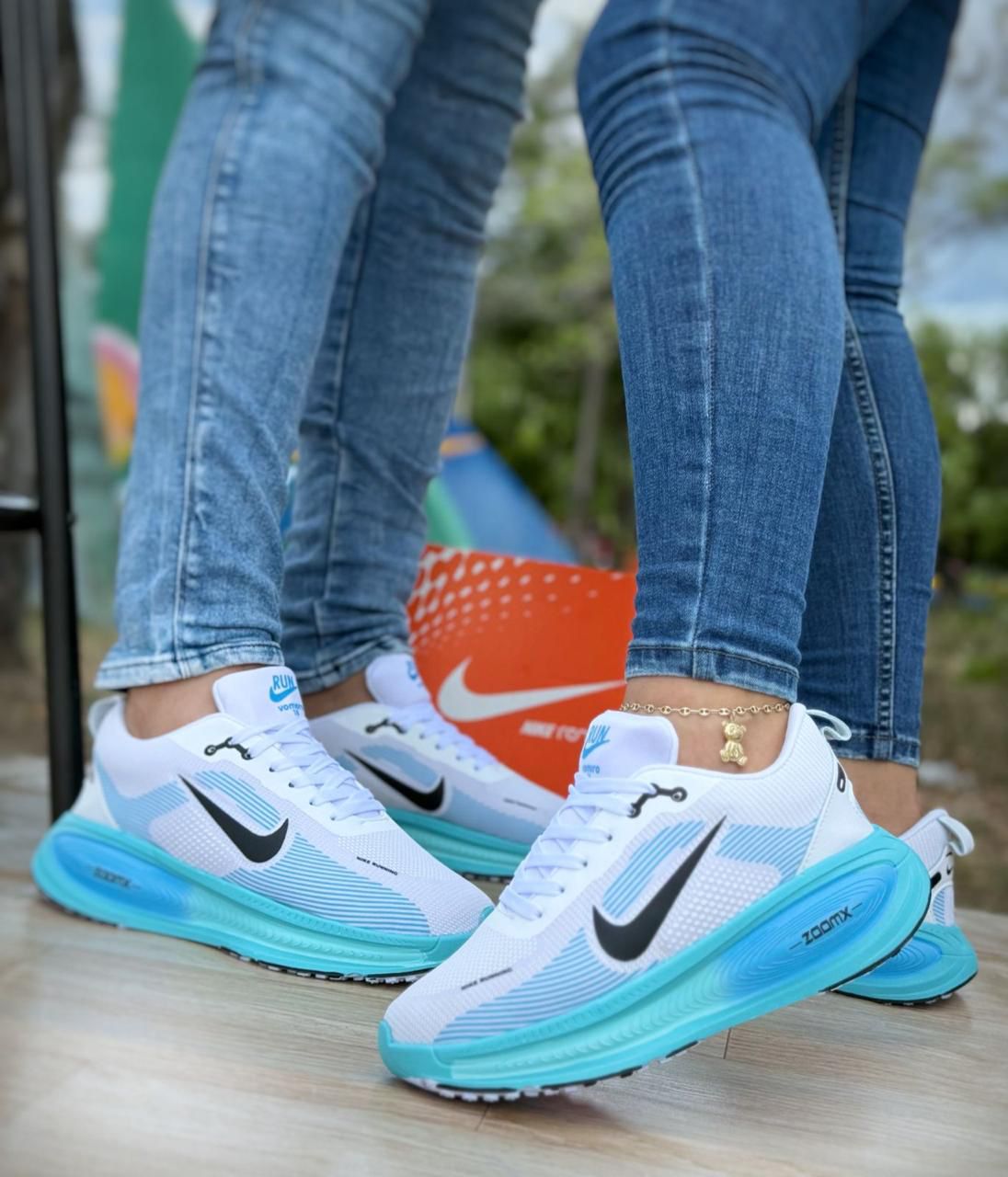 Nike Vomero Plus 18 Blanco Azul Unisex